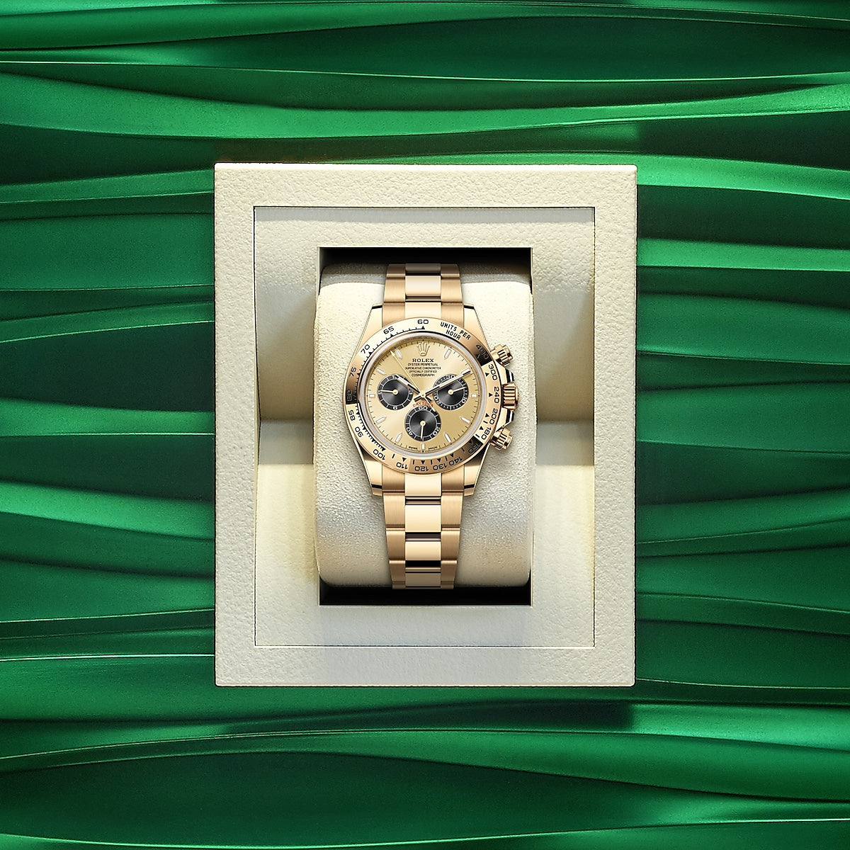 Cosmograph Daytona 40mm, 18k Yellow Gold, Ref# 126508-0006